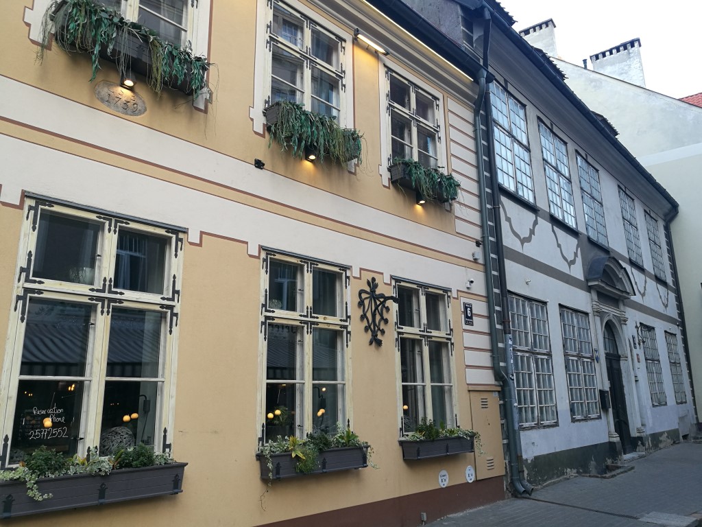 Des batiments rénovés dans la vieille ville de Riga